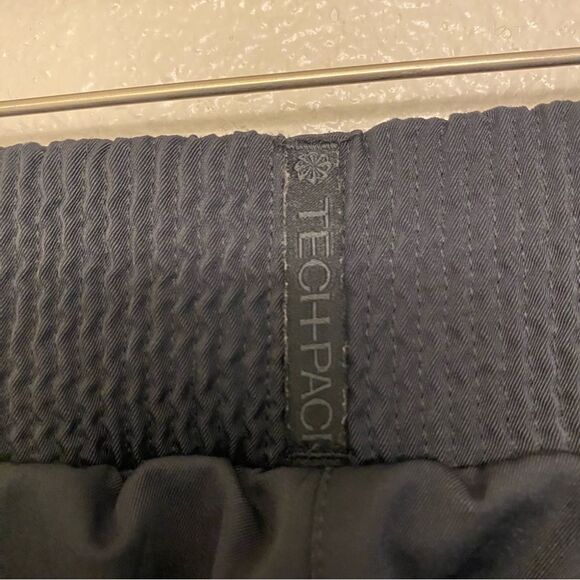 Nike Dri-FIT Tech Pack High-Waisted Joggers Black Trousers women’s  gorpcore M - Picture 7 of 16